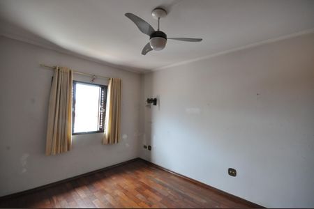 Casa à venda com 150m², 3 quartos e 3 vagasQuarto Suíte