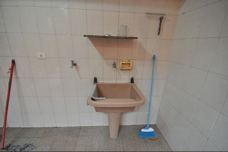 Casa à venda com 150m², 3 quartos e 3 vagasÁrea de Serviço