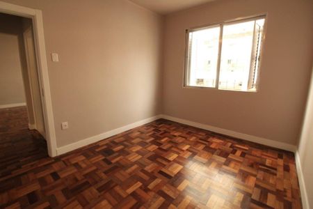 Quarto 1 de apartamento para alugar com 2 quartos, 50m² em Santana, Porto Alegre