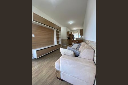 Sala  de apartamento para alugar com 2 quartos, 70m² em Hípica, Porto Alegre