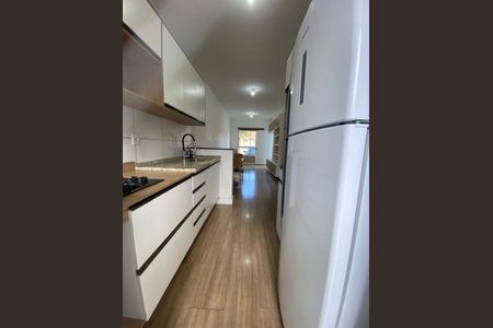 Cozinha  de apartamento para alugar com 2 quartos, 70m² em Hípica, Porto Alegre