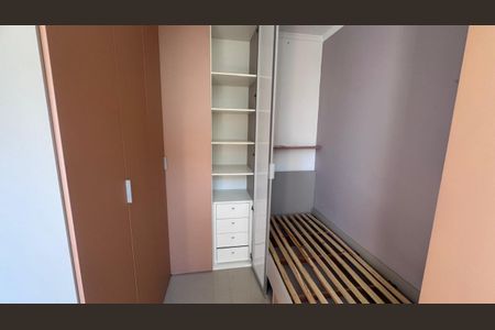Apartamento para alugar com 75m², 3 quartos e 2 vagasQuarto