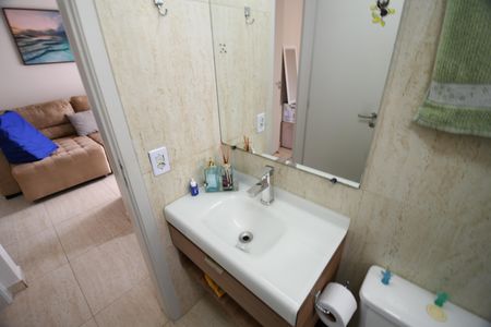 Apartamento para alugar com 52m², 2 quartos e sem vagaBanheiro