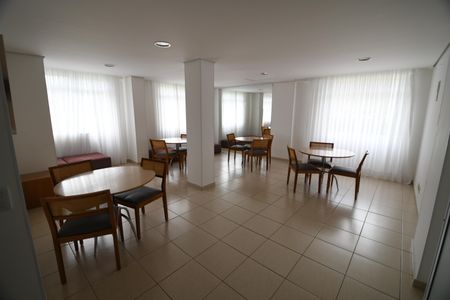 Apartamento para alugar com 52m², 2 quartos e sem vagaÁrea comum - Salão de festas