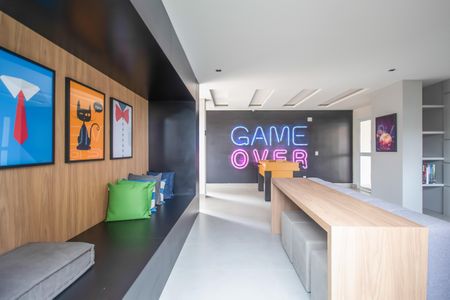 Apartamento à venda com 76m², 2 quartos e 2 vagasSala de Jogos