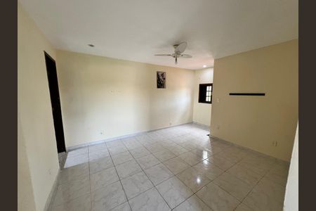 Sala de casa para alugar com 3 quartos, 280m² em Itaipuaçu, Maricá