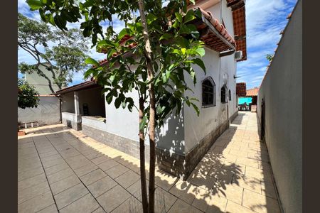 Casa para alugar com 280m², 3 quartos e 3 vagas Casa para alugar com 280m², 3 quartos e 3 vagasÁrea Externa