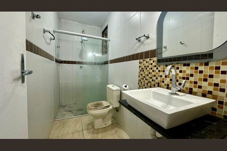 Banheiro  de apartamento para alugar com 3 quartos, 68m² em Lagoinha, Belo Horizonte