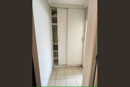 Quarto 2 de apartamento para alugar com 2 quartos, 68m² em Centro, Uberlândia