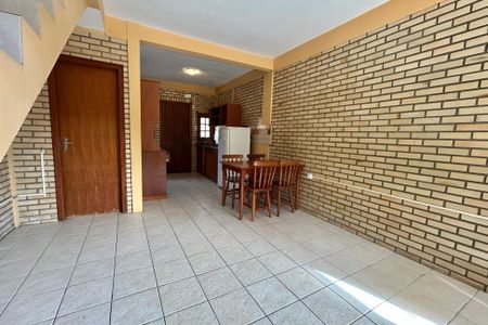 Casa de condomínio para alugar com 80m², 2 quartos e 1 vagaSala