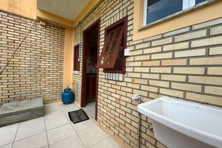 Casa de condomínio para alugar com 80m², 2 quartos e 1 vagaÁrea de Serviço
