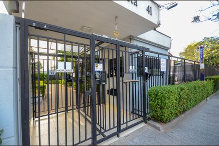Apartamento para alugar com 80m², 2 quartos e 1 vagaFachada