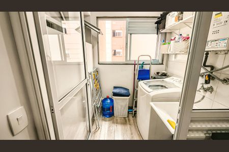 Apartamento à venda com 65m², 2 quartos e 1 vagaÁrea de Serviço