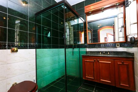 Casa à venda com 521m², 5 quartos e 4 vagas Casa à venda com 521m², 5 quartos e 4 vagasBanheiro da Suíte 3