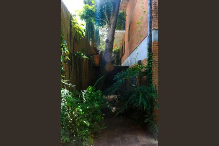 Casa à venda com 521m², 5 quartos e 4 vagas Casa à venda com 521m², 5 quartos e 4 vagasverde