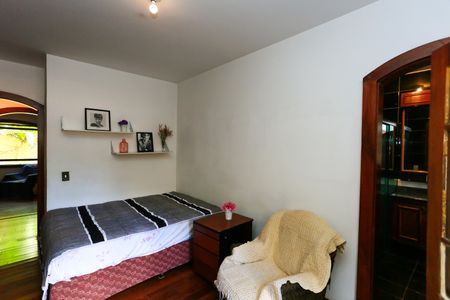 Casa à venda com 521m², 5 quartos e 4 vagas Casa à venda com 521m², 5 quartos e 4 vagassuíte 3