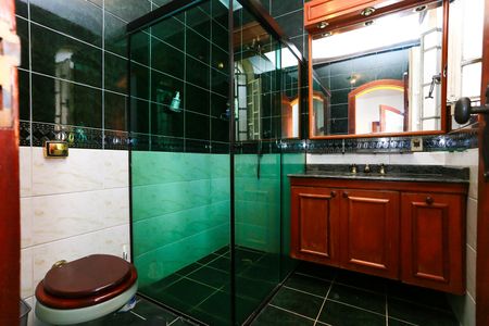 Casa à venda com 521m², 5 quartos e 4 vagas Casa à venda com 521m², 5 quartos e 4 vagasBanheiro da Suíte 3