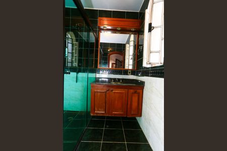 Casa à venda com 521m², 5 quartos e 4 vagas Casa à venda com 521m², 5 quartos e 4 vagasBanheiro da Suíte 3