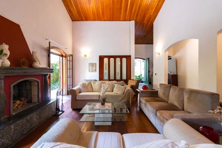 Casa para alugar com 5 quartos, 521m² em Jardim Guedala, São Paulo