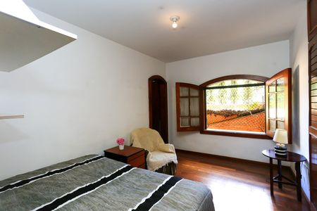 Casa à venda com 521m², 5 quartos e 4 vagas Casa à venda com 521m², 5 quartos e 4 vagassuíte 3