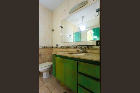 Casa à venda com 521m², 5 quartos e 4 vagas Casa à venda com 521m², 5 quartos e 4 vagasBanheiro da Suíte 4