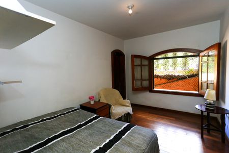 Casa à venda com 521m², 5 quartos e 4 vagas Casa à venda com 521m², 5 quartos e 4 vagassuíte 3