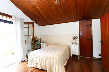 Casa à venda com 521m², 5 quartos e 4 vagas Casa à venda com 521m², 5 quartos e 4 vagassuíte 1