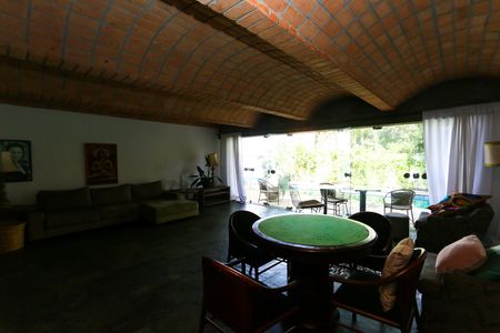 Casa à venda com 521m², 5 quartos e 4 vagas Casa à venda com 521m², 5 quartos e 4 vagasSalão de Festas