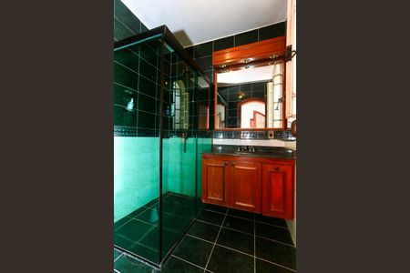 Casa à venda com 521m², 5 quartos e 4 vagas Casa à venda com 521m², 5 quartos e 4 vagasBanheiro da Suíte 3