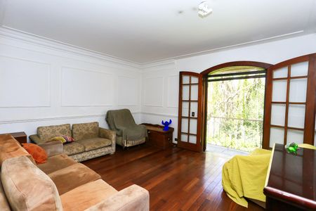 Casa à venda com 521m², 5 quartos e 4 vagas Casa à venda com 521m², 5 quartos e 4 vagassuíte 4