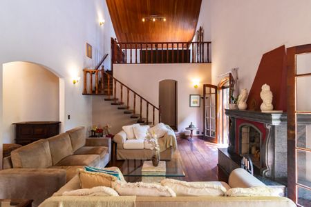 Casa para alugar com 5 quartos, 521m² em Jardim Guedala, São Paulo