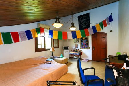 Casa à venda com 521m², 5 quartos e 4 vagas Casa à venda com 521m², 5 quartos e 4 vagasEscritório