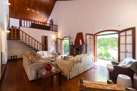 Casa para alugar com 5 quartos, 521m² em Jardim Guedala, São Paulo