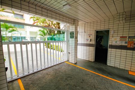 Studio para alugar com 40m², 1 quarto e 1 vaga Studio para alugar com 40m², 1 quarto e 1 vagaFachada e portaria