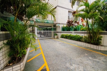 Studio para alugar com 40m², 1 quarto e 1 vaga Studio para alugar com 40m², 1 quarto e 1 vagaFachada