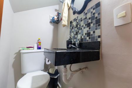 Casa de condomínio à venda com 78m², 3 quartos e 1 vagaLavabo