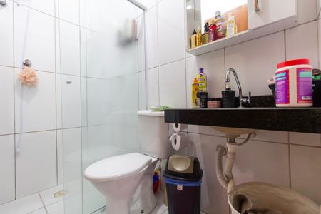 Casa de condomínio à venda com 78m², 3 quartos e 1 vagaBanheiro 2