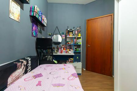 Casa de condomínio à venda com 78m², 3 quartos e 1 vagaQuarto 2