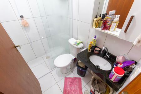 Casa de condomínio à venda com 78m², 3 quartos e 1 vagaBanheiro 2