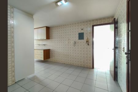 Apartamento para alugar com 142m², 3 quartos e 2 vagas Apartamento para alugar com 142m², 3 quartos e 2 vagasCozinha