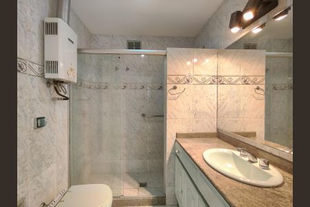 Apartamento para alugar com 142m², 3 quartos e 2 vagas Apartamento para alugar com 142m², 3 quartos e 2 vagasBanheiro Corredor