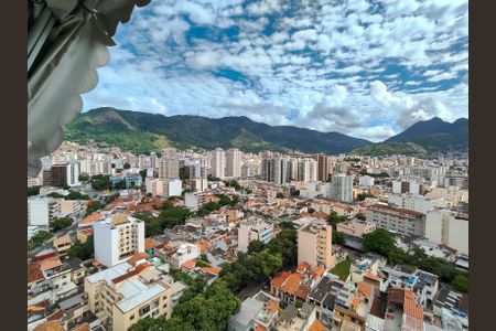 Apartamento para alugar com 142m², 3 quartos e 2 vagas Apartamento para alugar com 142m², 3 quartos e 2 vagasVista do Quarto 2