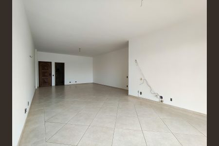 Apartamento para alugar com 142m², 3 quartos e 2 vagas Apartamento para alugar com 142m², 3 quartos e 2 vagasSala
