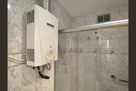 Apartamento para alugar com 142m², 3 quartos e 2 vagas Apartamento para alugar com 142m², 3 quartos e 2 vagasBanheiro Corredor