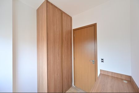 Apartamento à venda com 52m², 2 quartos e 1 vagaQuarto 2