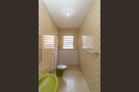 Casa à venda com 150m², 3 quartos e 2 vagasBanheiro