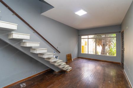 Casa à venda com 150m², 3 quartos e 2 vagasSala