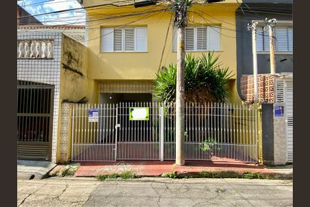 Casa à venda com 150m², 3 quartos e 2 vagasFachada