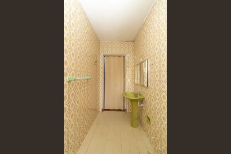 Casa à venda com 150m², 3 quartos e 2 vagasBanheiro