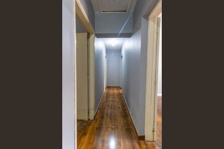 Casa à venda com 150m², 3 quartos e 2 vagasCorredor - Quartos